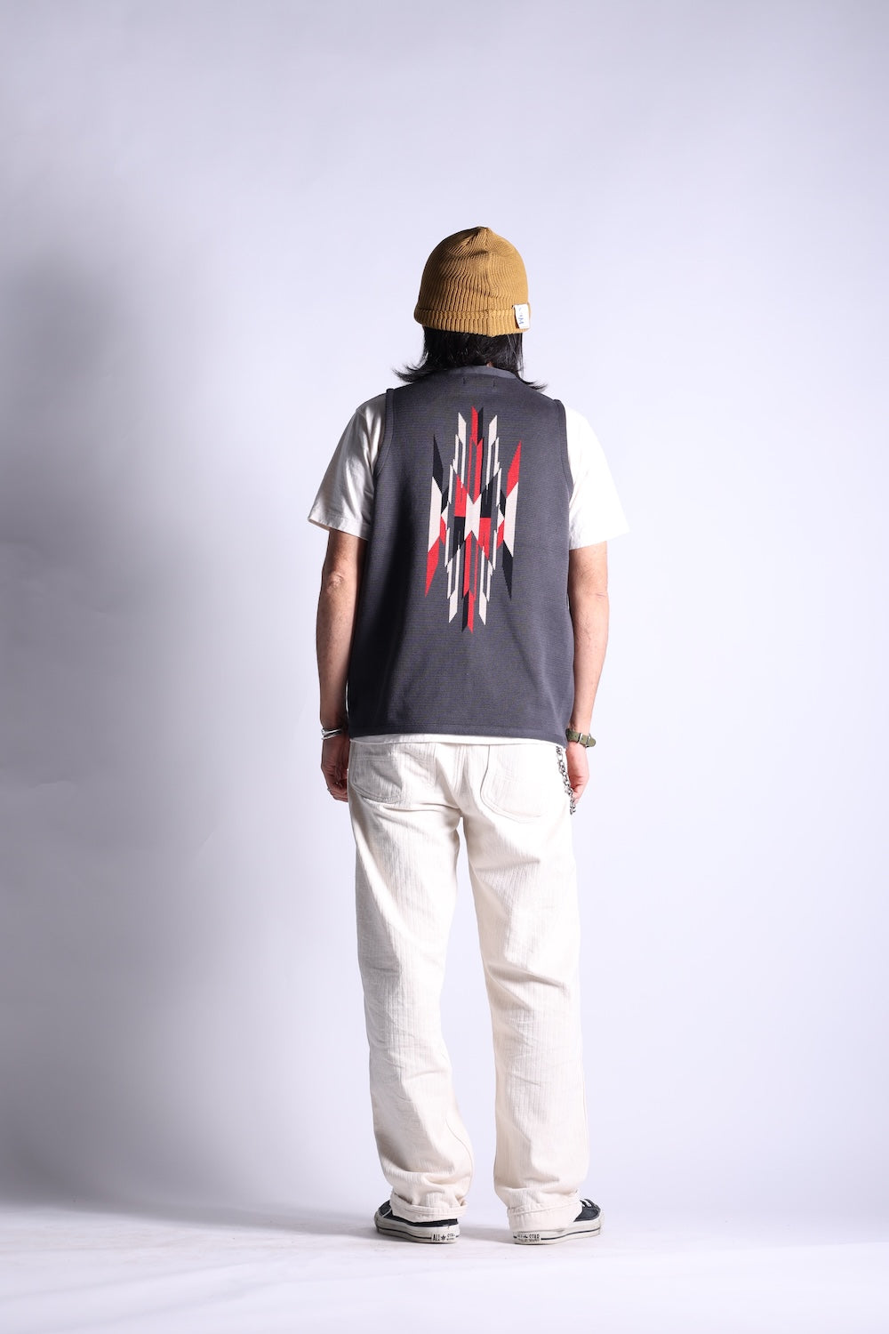 NGT NATIVE VEST CHARCOAL