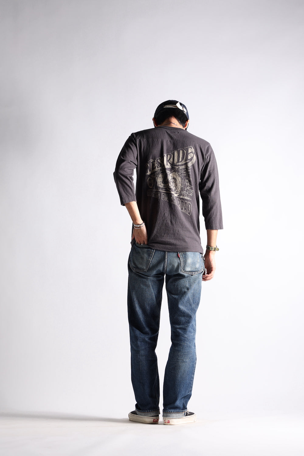 VINTAGE FOOTBALL TEE-2: NO PUBLIC