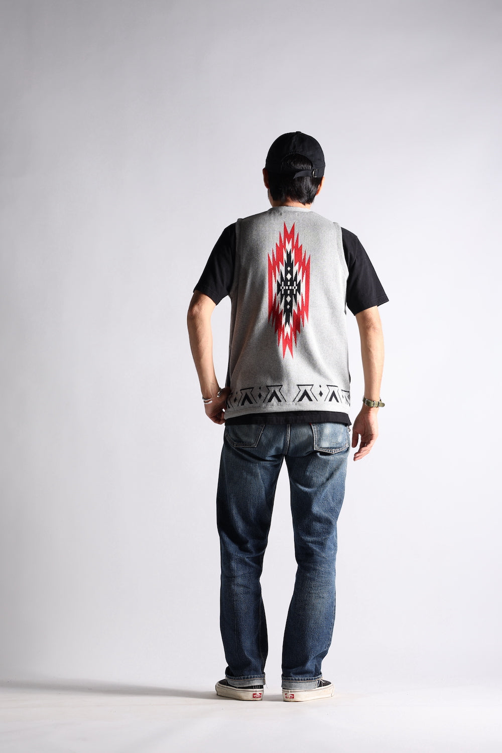 NGT NATIVE VEST GRY