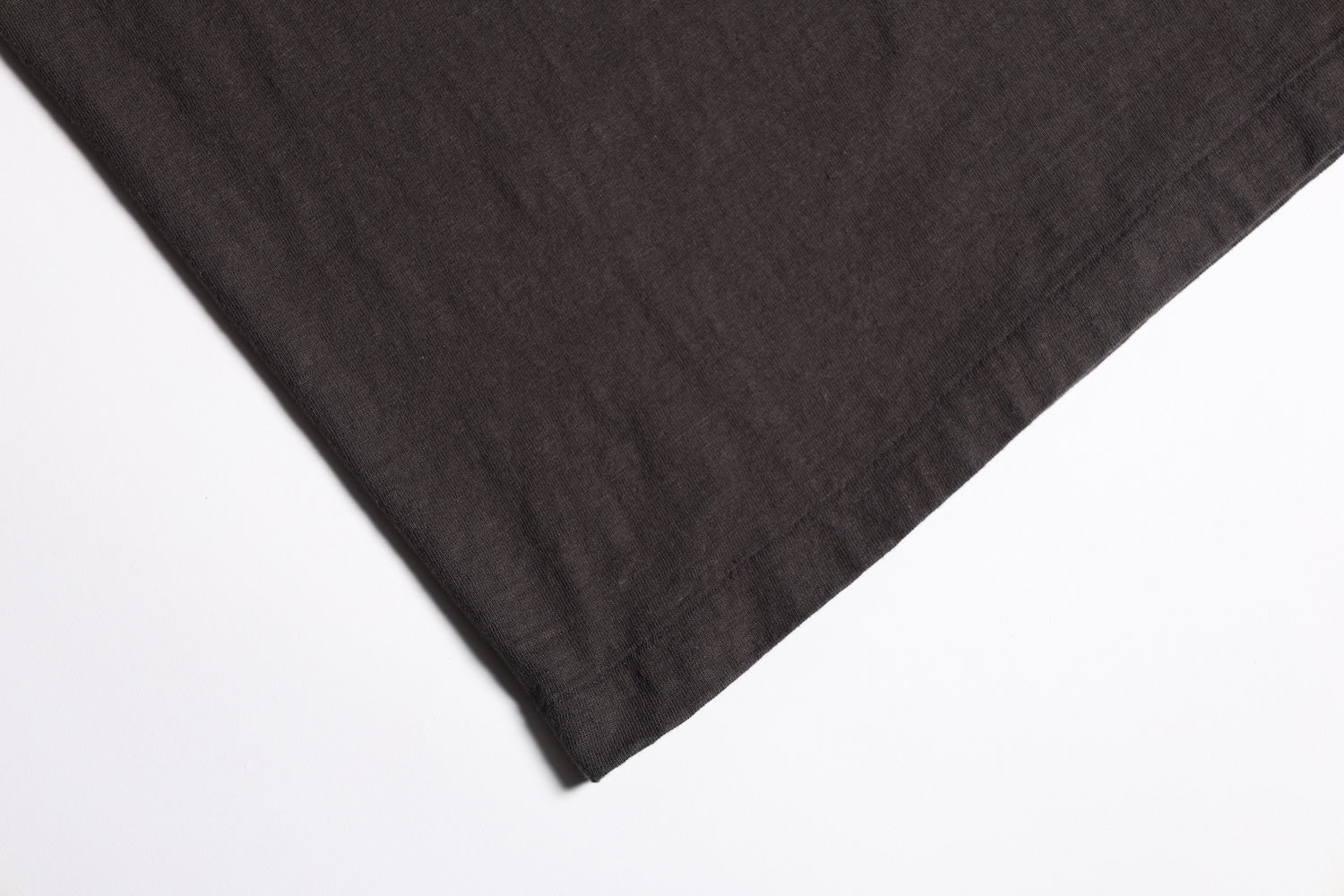V.PT.TEE.26-01 VINTAGE BLACK