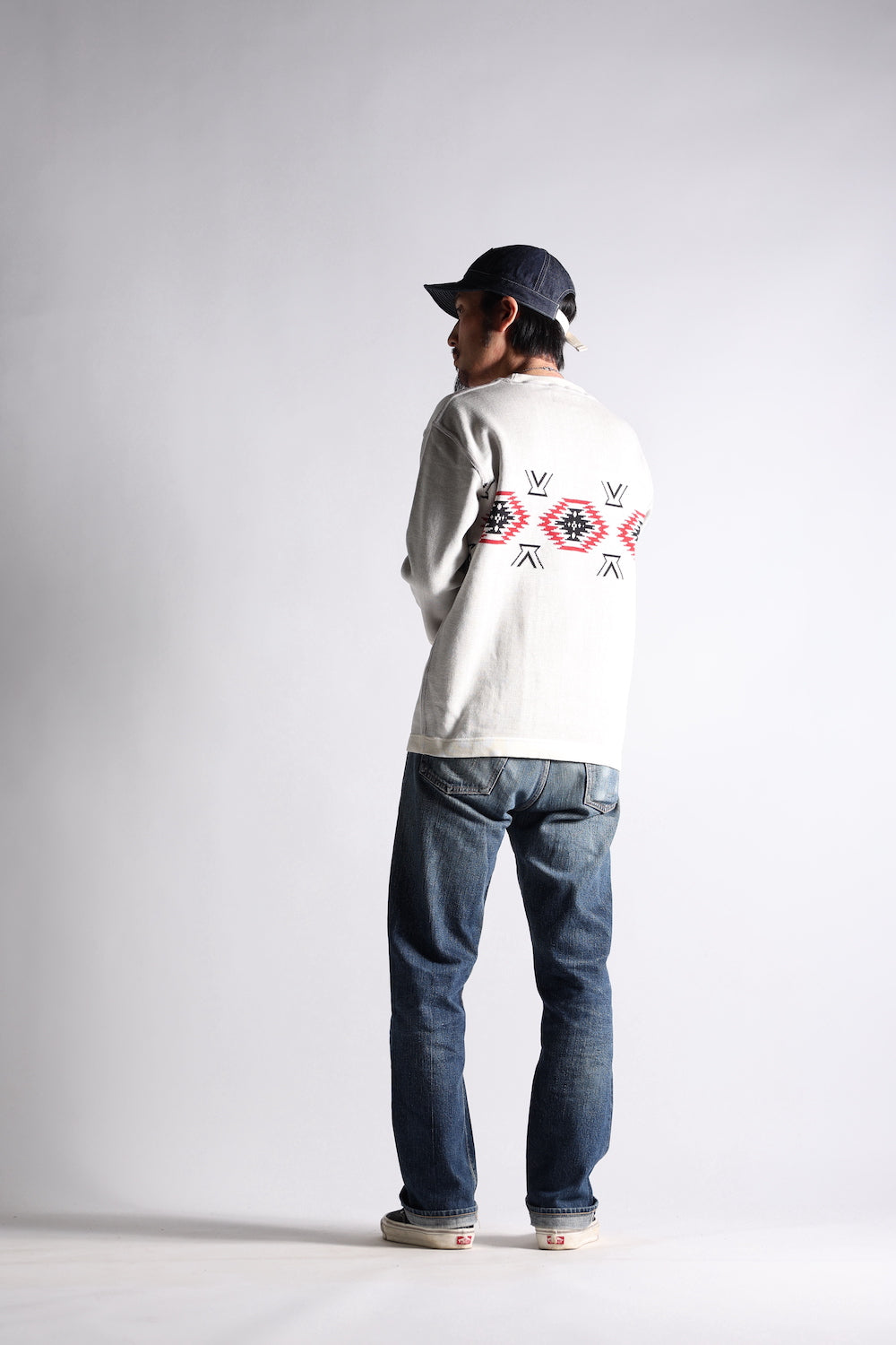 NGT NATIVE UNDER SWEATER GRY