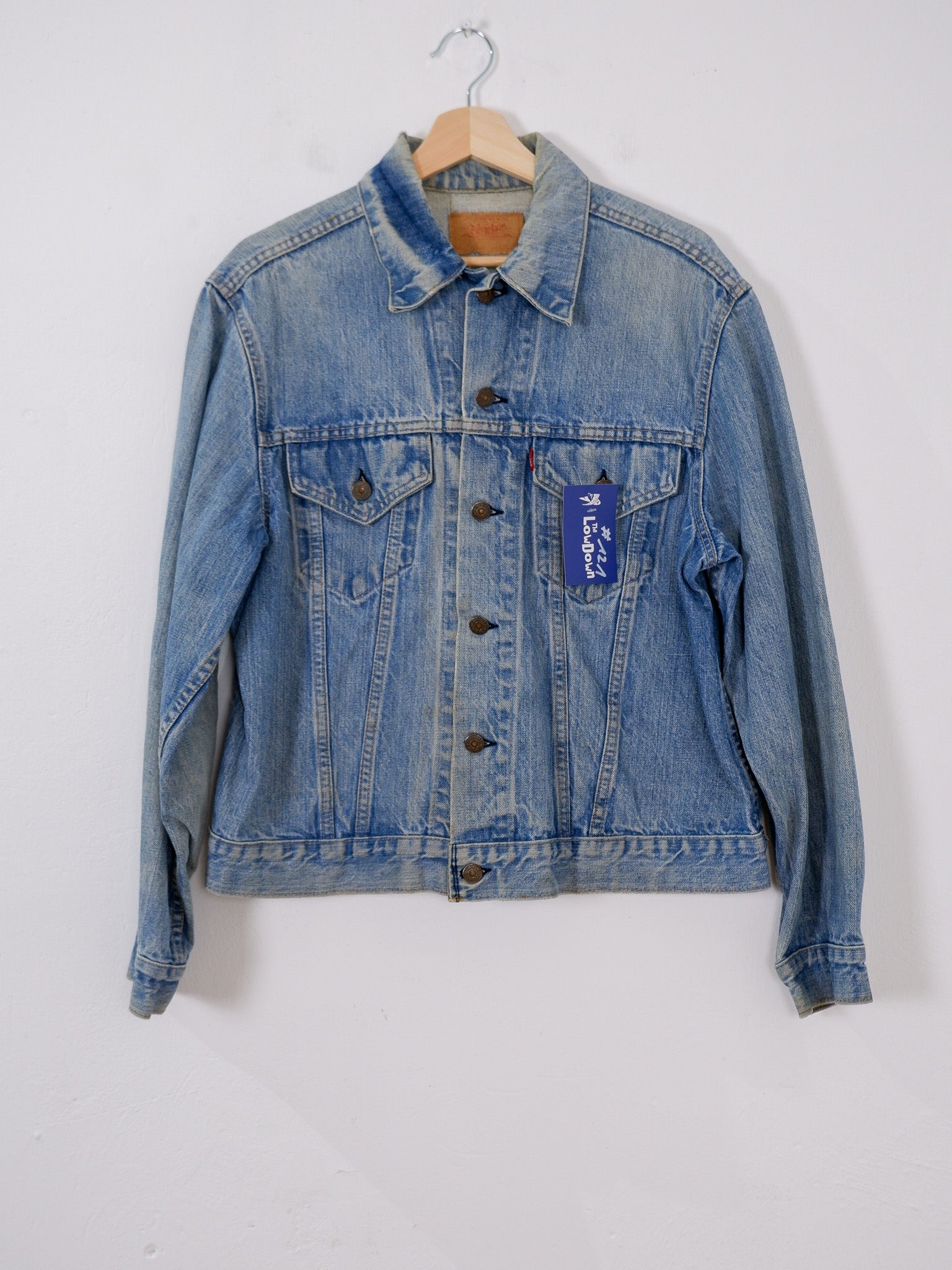 LEVIS VINTAGE #121 Size M