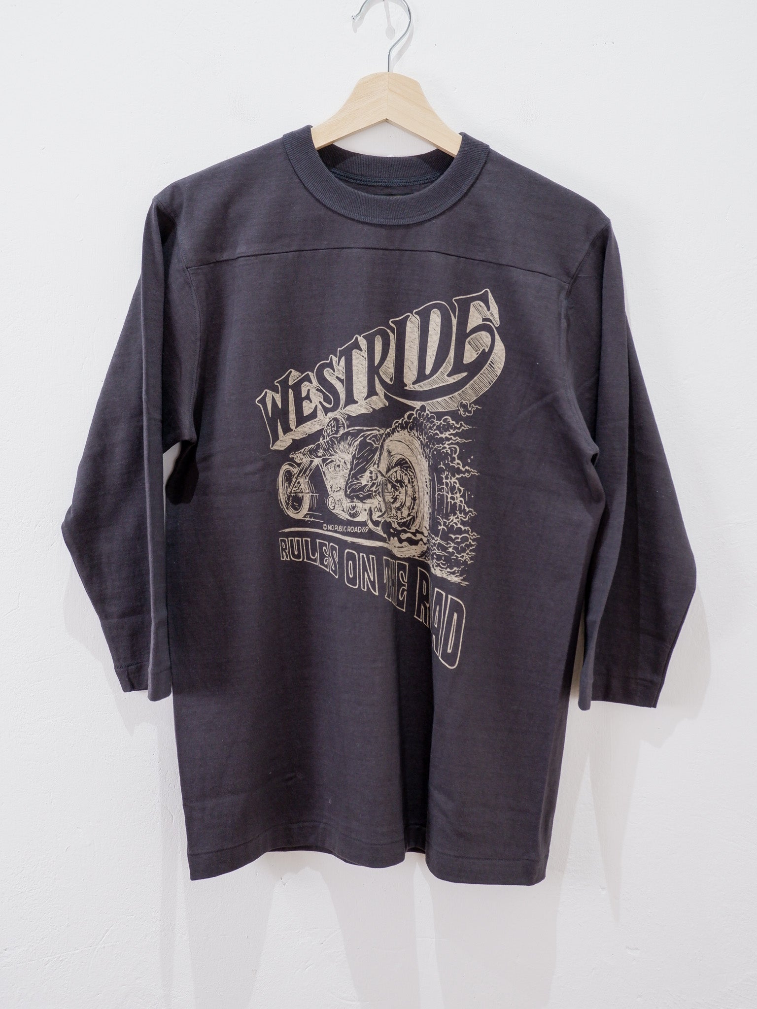 VINTAGE FOOTBALL TEE-2: NO PUBLIC