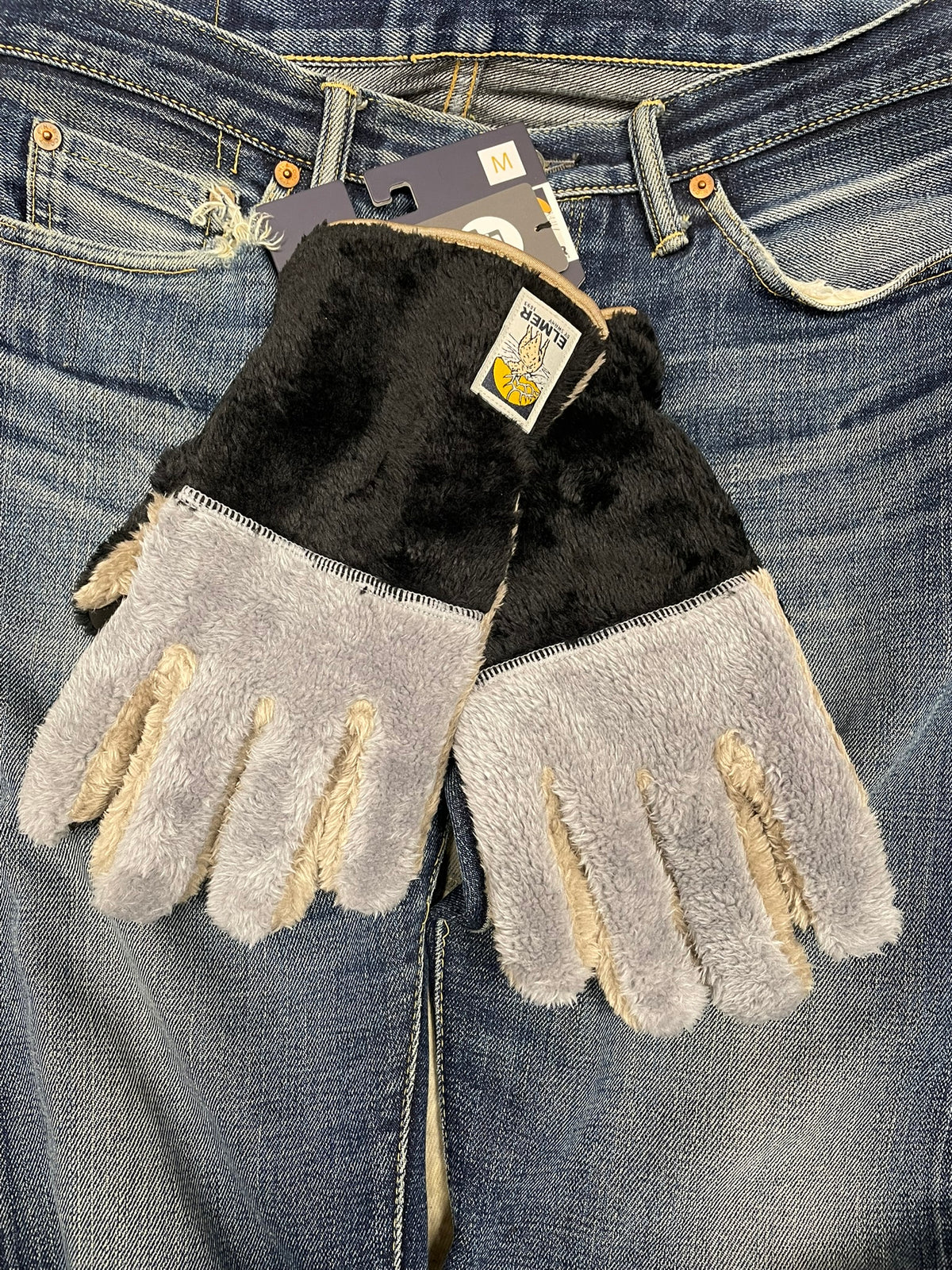 EM 355 CUDDLY CLUB GLOVE Brown