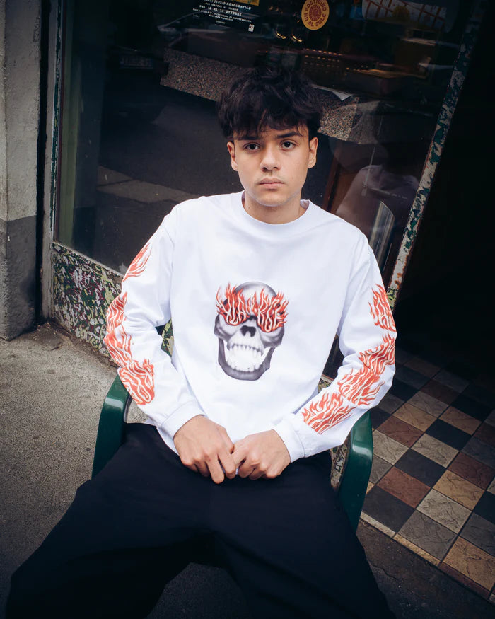 SKULL IN FLAMES L/S TEE - White