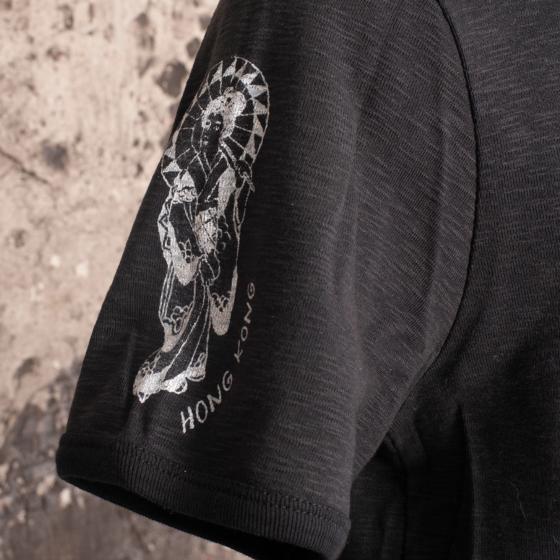 LE TRICOT „Le Vice Dans La Peau“