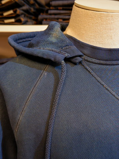 FLEURS DE BAGNE × the LowDown x Blaudruck Koo´ Boxing Hooded Sweatshirt 3/4 Sleeves „BASIC VINTAGE“ – Indigo Overdye