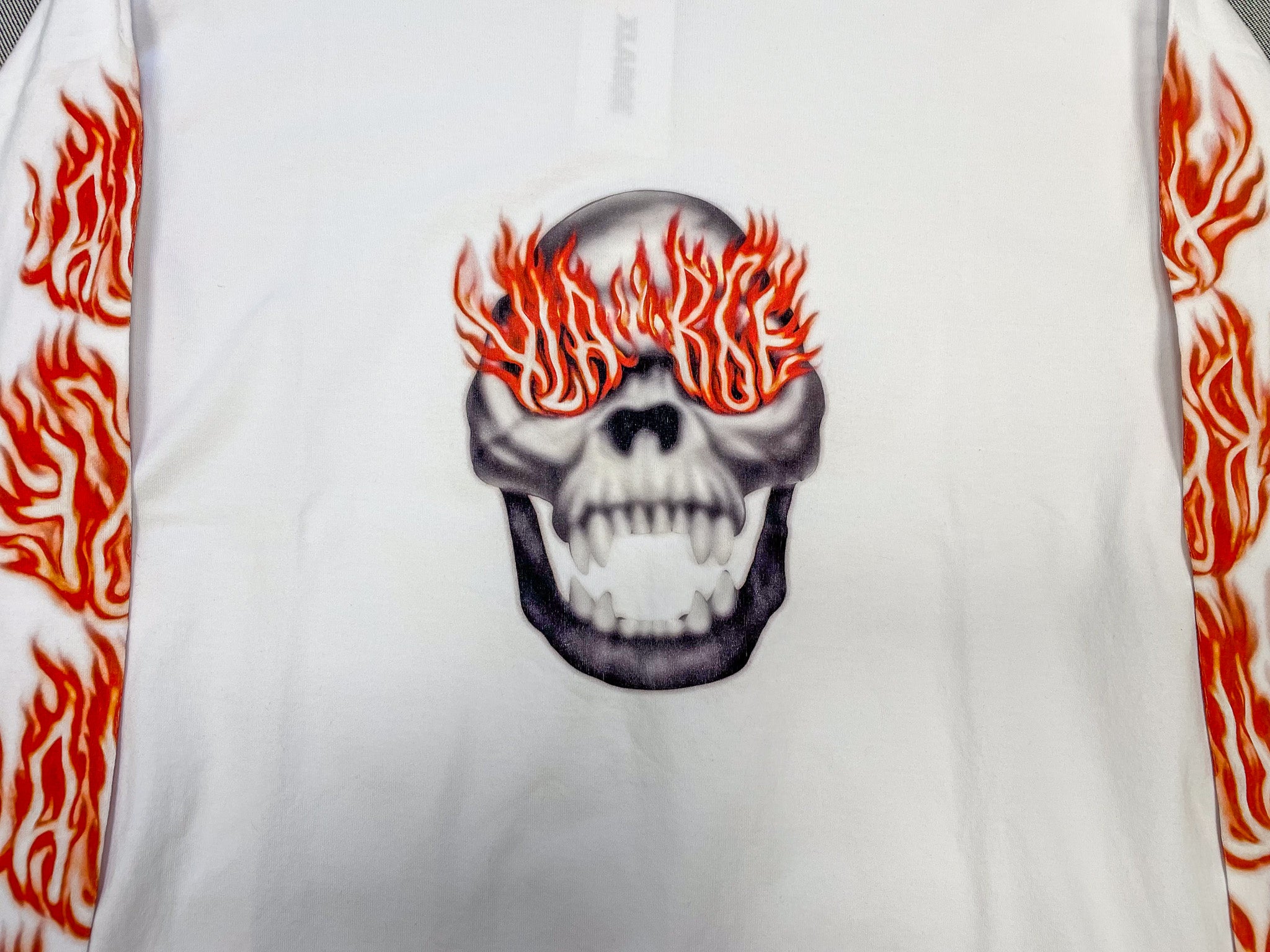 SKULL IN FLAMES L/S TEE - White