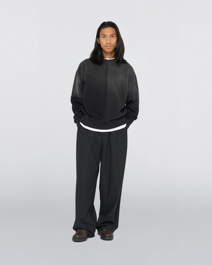BLUFF SWEAT- BLACK DISTRESSED WASH